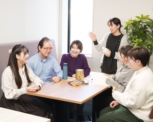 誰もが働きやすい環境と、安定した業績